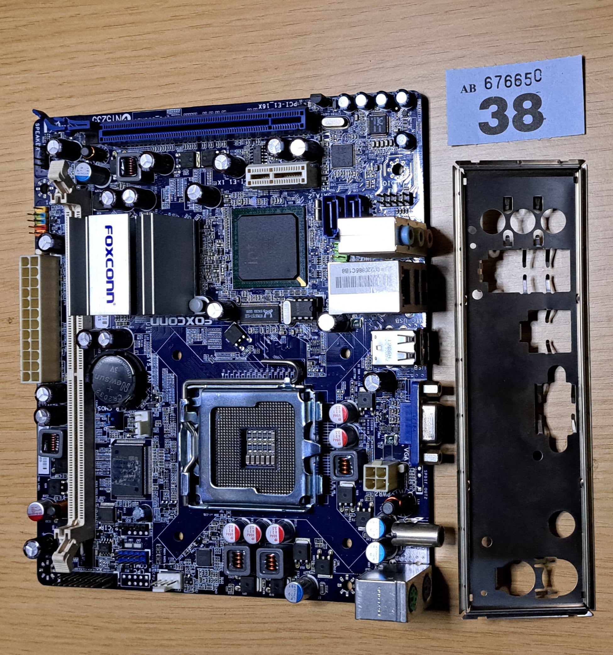 Foxconn G31S-K - Desktop PC Motherboard - LGA 775 - DDR2 - MicroATX
