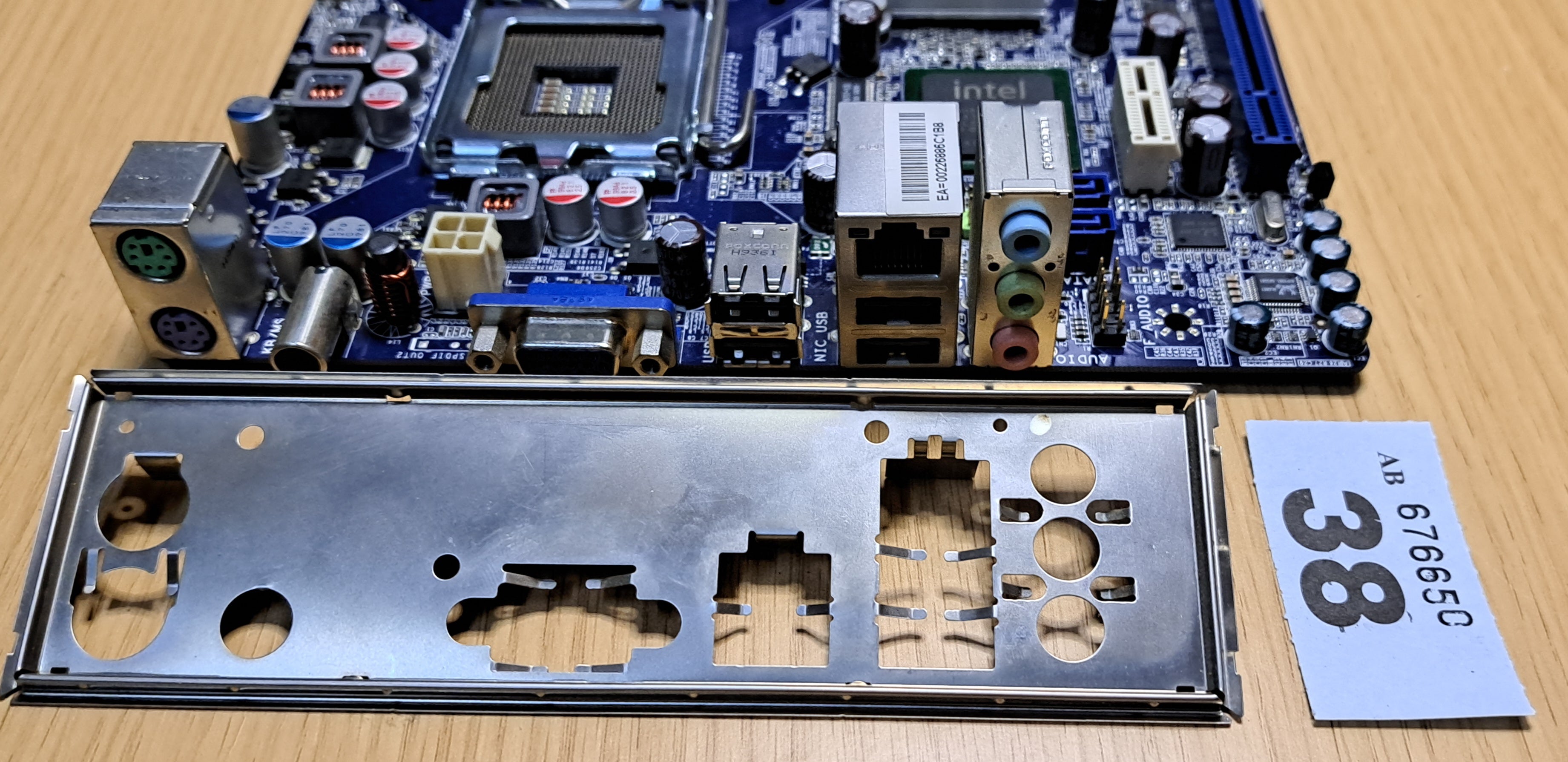 Foxconn G31S-K - Desktop PC Motherboard - LGA 775 - DDR2 - MicroATX