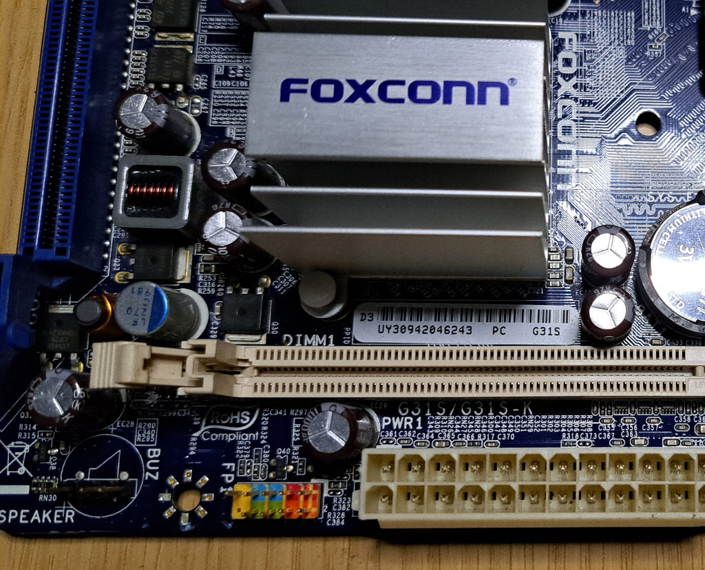 Foxconn G31S-K - Desktop PC Motherboard - LGA 775 - DDR2 - MicroATX