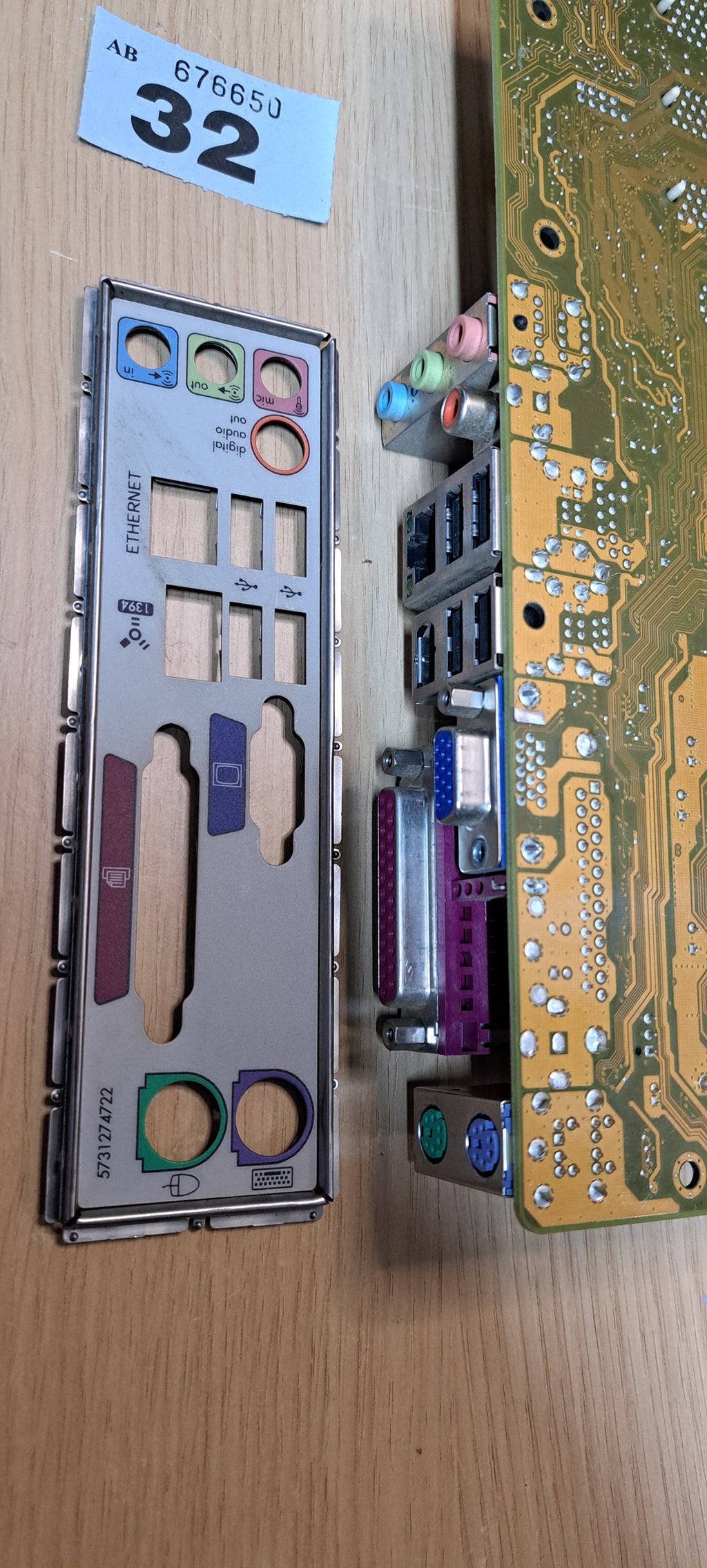 ASUS ABAE-LE - Desktop PC Motherboard - Socket 939 - DDR1 - MicroATX