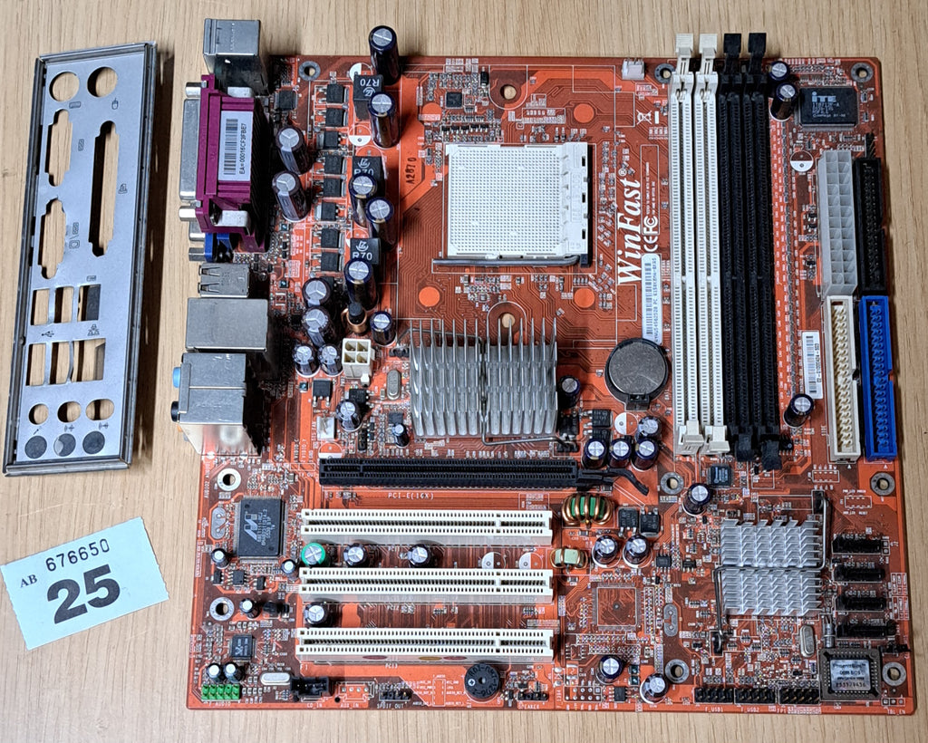 FOXCONN WINFAST 6150K8MA-RS - Desktop PC Motherboard - Socket 939 - DDR400 - MicroATX
